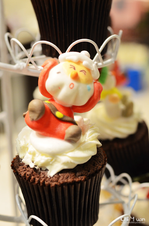 Cloudy cupcake08.jpg