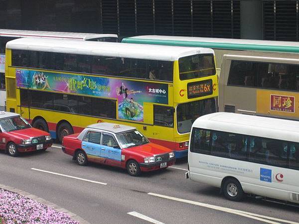 11.坐了兩天地鐵，今天改坐公車