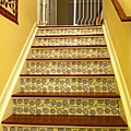 22-Great-Stairs-Decorating-Ideas-16.jpg