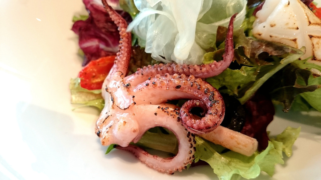 之間 In Between 章魚