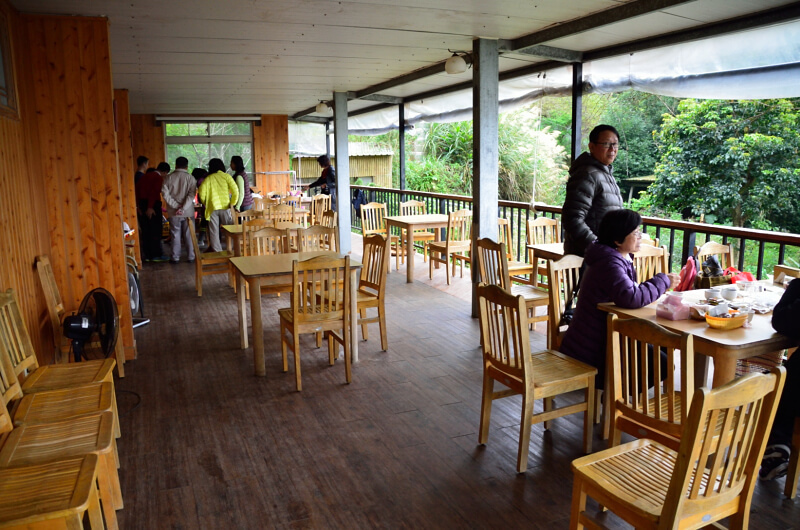 下層，樓下座位區