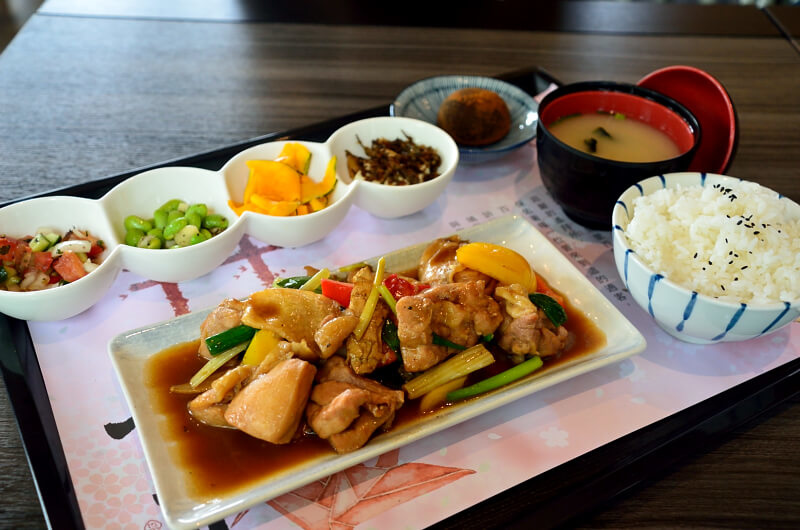 DSC_1501.JPG 鳥居Torii喫茶食堂,花雕雞定食