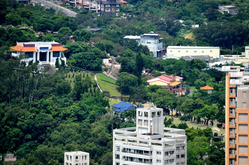 獅頭山登山步道 空軍烈士公墓