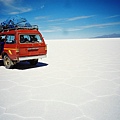 Picture 044 Salar de Uyuni Jeep.jpg