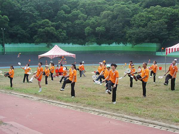 柔球舞表演