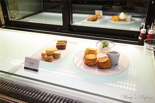 [已歇業]誠品咖啡 eslite café南西店。咖啡香佐書