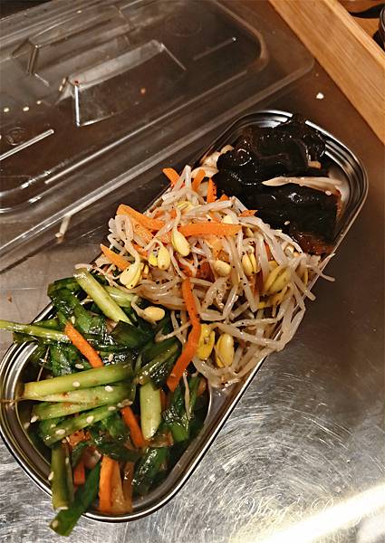 新北非傳統韓式料理，豆浦두포，豆腐鍋專賣店，小菜自助吧無限享