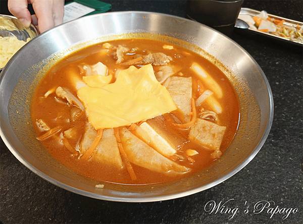 新北非傳統韓式料理，豆浦두포，豆腐鍋專賣店，小菜自助吧無限享