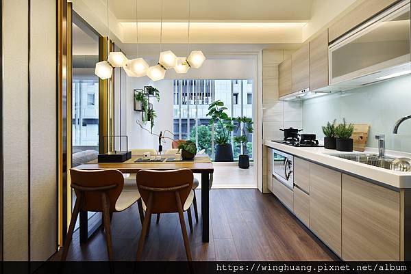 2J7A2497.jpg 2J7A2497.jpg