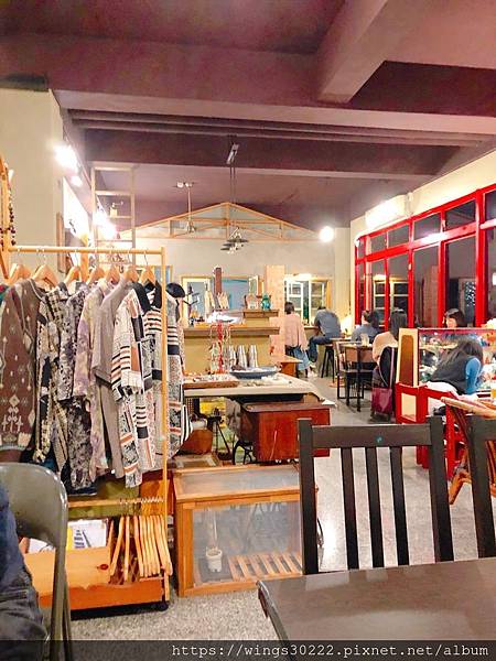 [食記] 新北淡水 空兩格復古咖啡館 蛋糕