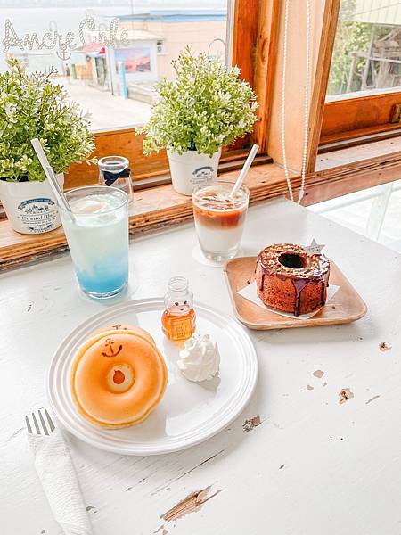 [食記] 新北淡水 安克黑咖啡．欣賞淡水河美景