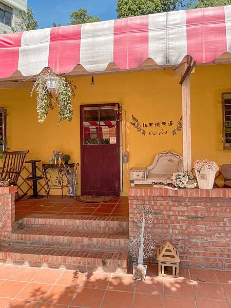 [食記] 新北淡水 紅毛城旁邊咖啡廳．寵物友善餐廳