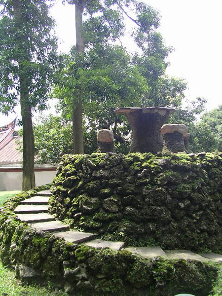 咕咾石台