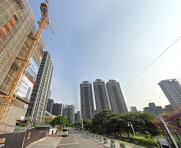 05/28法拍屋▌桃園區文中一路300巷20號3層樓|公園透