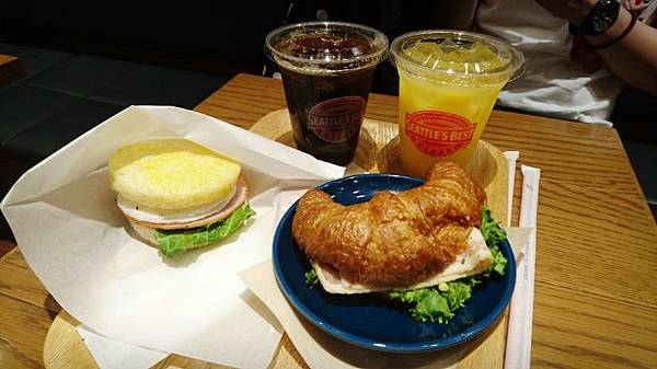 CYMERA_20170608_225824.jpg CYMERA_20170608_225824.jpg