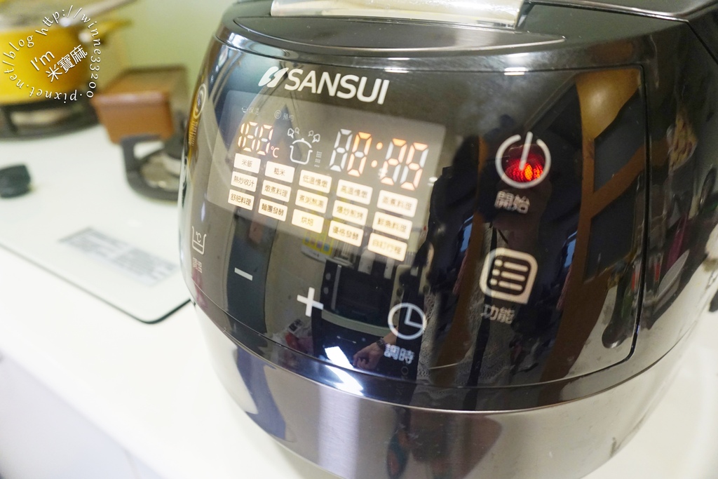 SANSUI山水智能萬用鍋SRC-H58┃一機完勝十大廚電。雙重溫控、均勻加熱。SGS檢驗合格。還可以當舒肥機 SANSUI山水智能萬用鍋SRC-H58