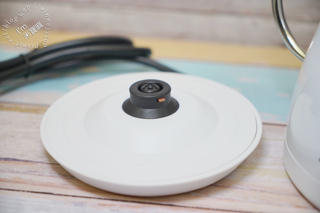 SANSUI山水 電子溫控手沖細口壺SWB-29N┃英國Strix溫控器。穩控注水。即時溫度顯示,滿足各種沖泡需求 SWB-29N 電子溫控手沖細口壺