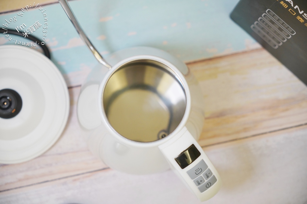 SANSUI山水 電子溫控手沖細口壺SWB-29N┃英國Strix溫控器。穩控注水。即時溫度顯示,滿足各種沖泡需求 SWB-29N 電子溫控手沖細口壺