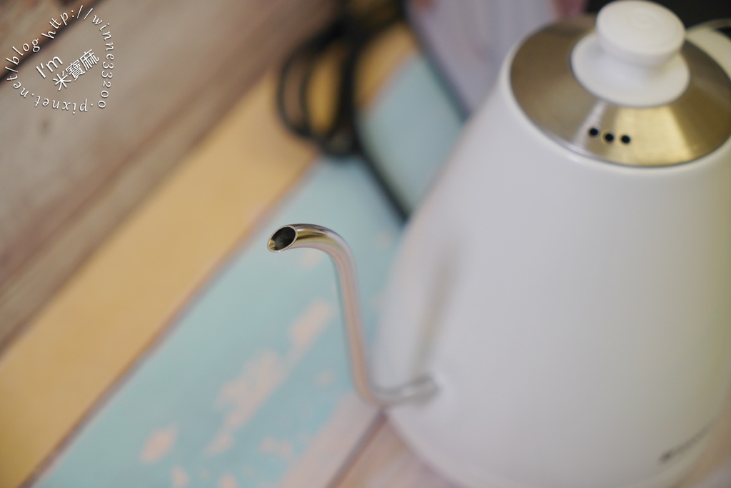 SANSUI山水 電子溫控手沖細口壺SWB-29N┃英國Strix溫控器。穩控注水。即時溫度顯示,滿足各種沖泡需求 SWB-29N 電子溫控手沖細口壺