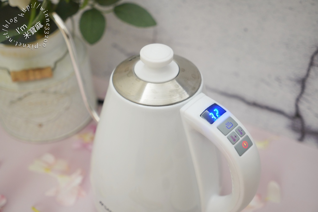 SANSUI山水 電子溫控手沖細口壺SWB-29N┃英國Strix溫控器。穩控注水。即時溫度顯示,滿足各種沖泡需求 SWB-29N 電子溫控手沖細口壺