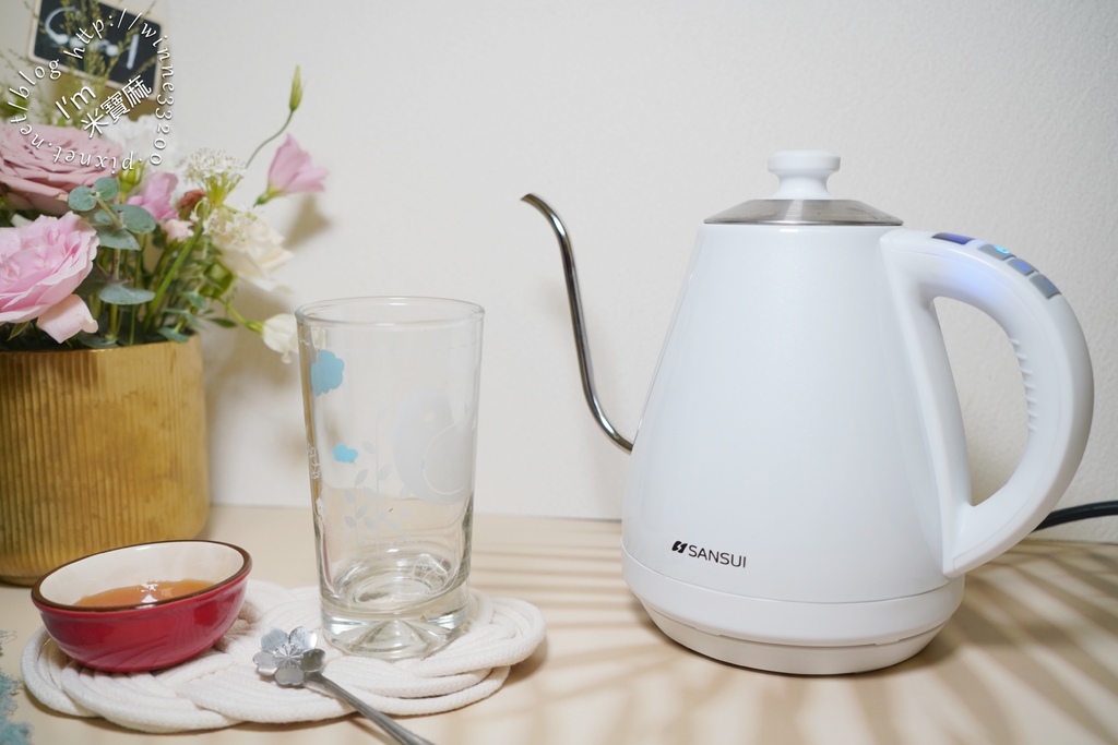 SANSUI山水 電子溫控手沖細口壺SWB-29N┃英國Strix溫控器。穩控注水。即時溫度顯示,滿足各種沖泡需求 SWB-29N 電子溫控手沖細口壺