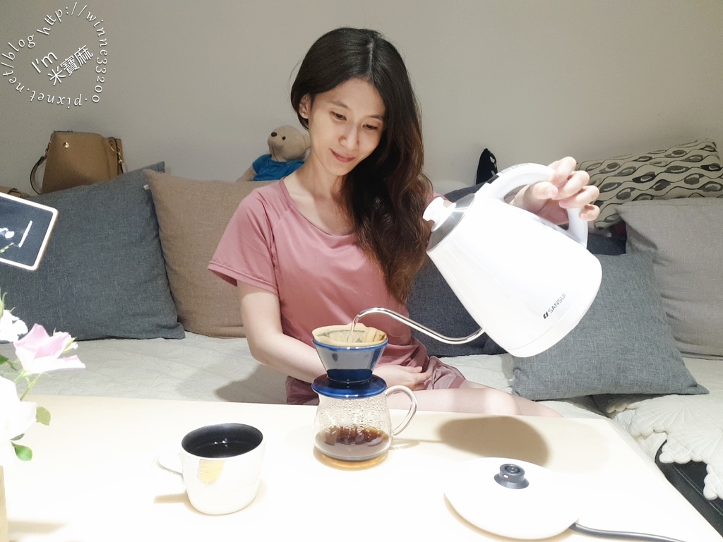 SANSUI山水 電子溫控手沖細口壺SWB-29N┃英國Strix溫控器。穩控注水。即時溫度顯示,滿足各種沖泡需求 SWB-29N 電子溫控手沖細口壺