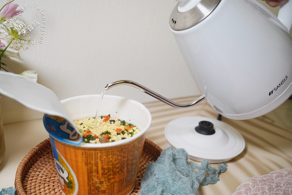 SANSUI山水 電子溫控手沖細口壺SWB-29N┃英國Strix溫控器。穩控注水。即時溫度顯示,滿足各種沖泡需求 SWB-29N 電子溫控手沖細口壺