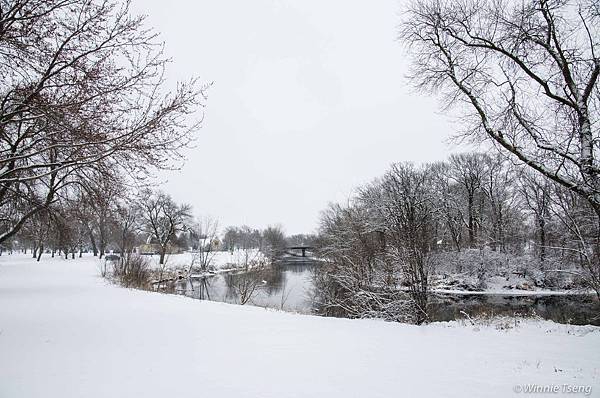 2012MN121218-008-27