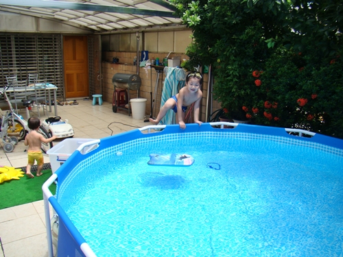 家中游泳池