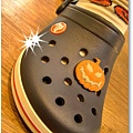 Crocs-安是狠腳色