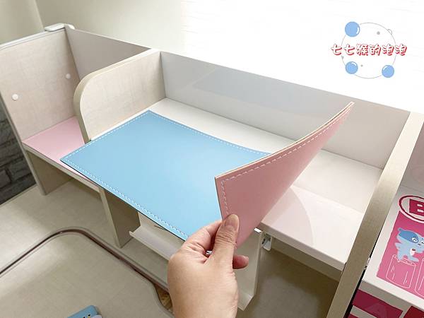 兒童書桌-欣美成長桌椅33.jpg