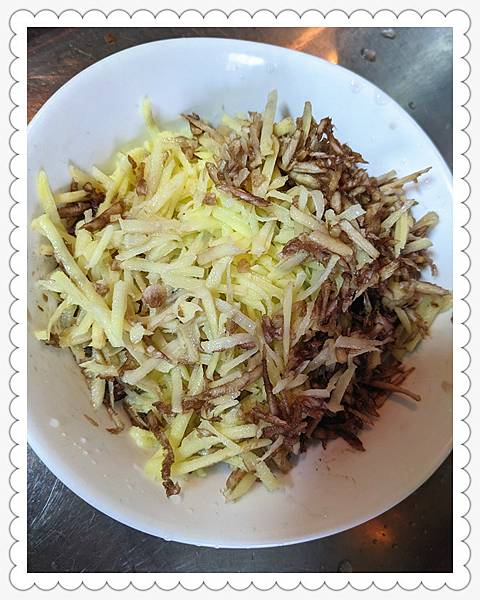 馬鈴薯與牛蒡絲.jpg 馬鈴薯與牛蒡絲.jpg