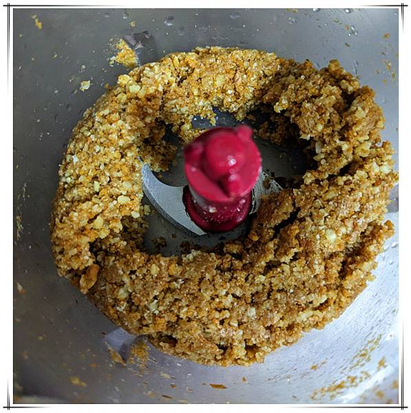 堅果餅乾打碎3.jpg 堅果餅乾打碎3.jpg