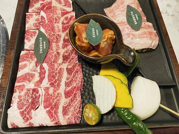 [台中美食]大口吃肉+自助吧吃到飽--森森燒肉