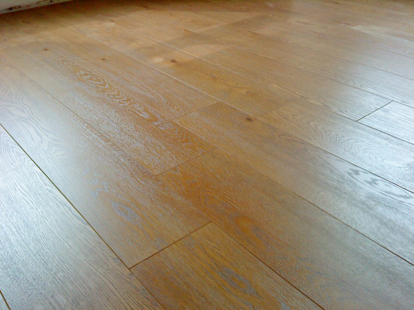 耐磨地板木紋同步