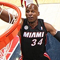 130410214116-ray-allen-dunk-041013.main-video-player