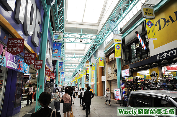 吉祥寺サンロード商店街(kichijoji SUNROAD 一店逸品街)