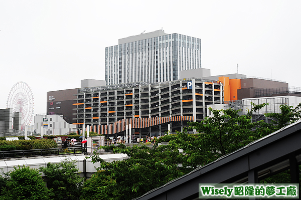 DiverCity Tokyo Plaza DiverCity Tokyo Plaza