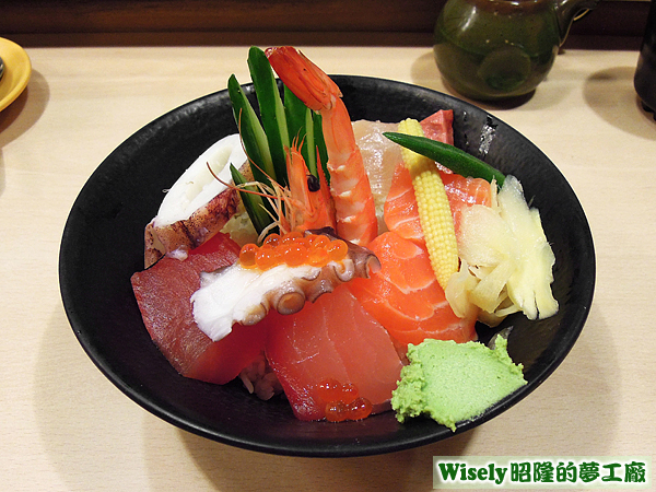 生魚海鮮丼