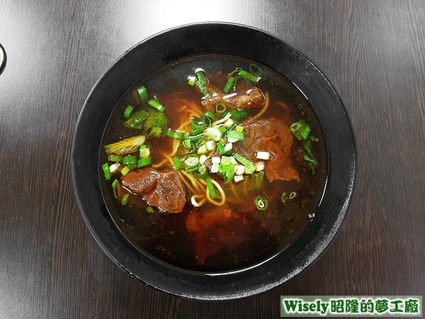 牛肉麵(小) 牛肉麵(小)