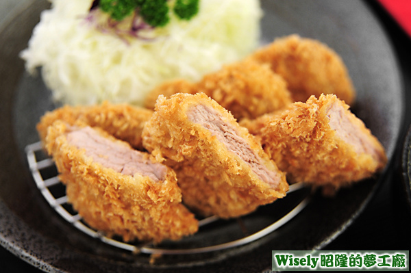 炸腰內肉豬排 炸腰內肉豬排