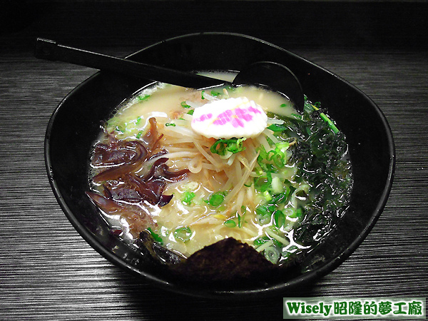 豚骨拉麵 豚骨拉麵