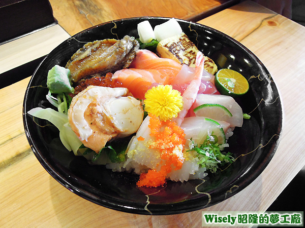 生魚片丼飯