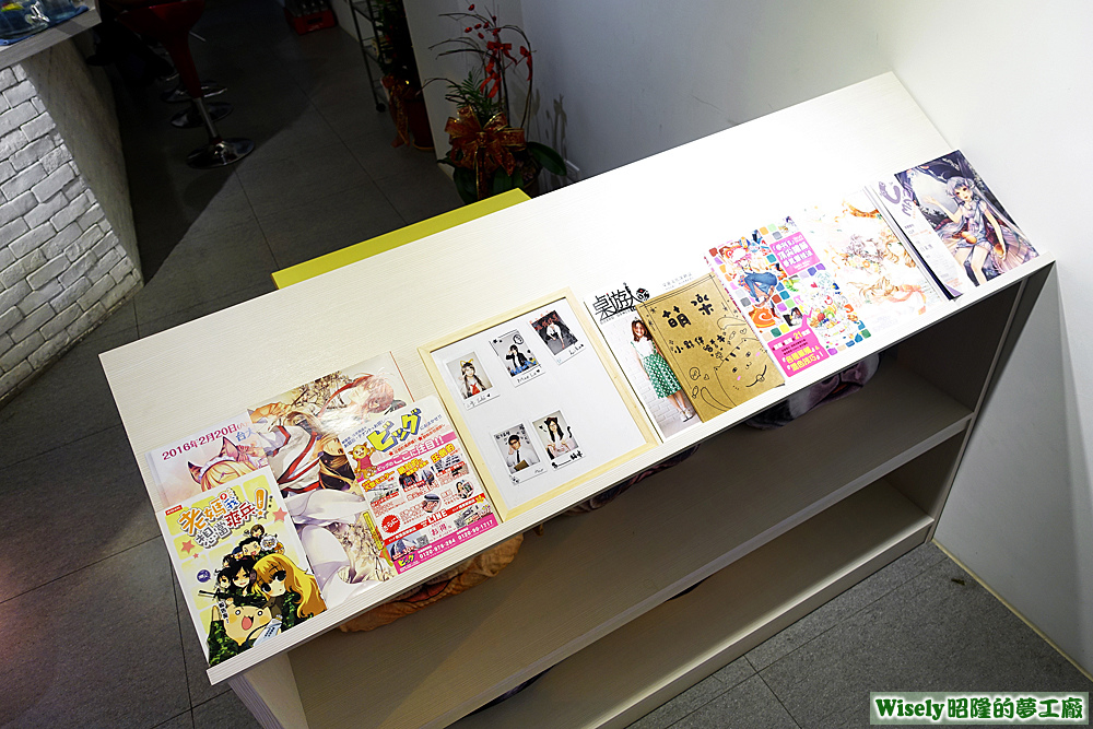 雜誌書刊陳列架 雜誌書刊陳列架