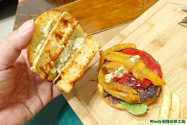 歐奇希臘哈魯米(HALOUMI CHEESE BURGER)