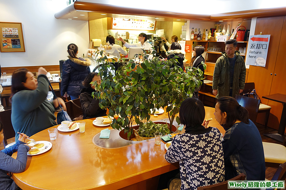 ITALIAN TOMATO Café Jr.店內佈置