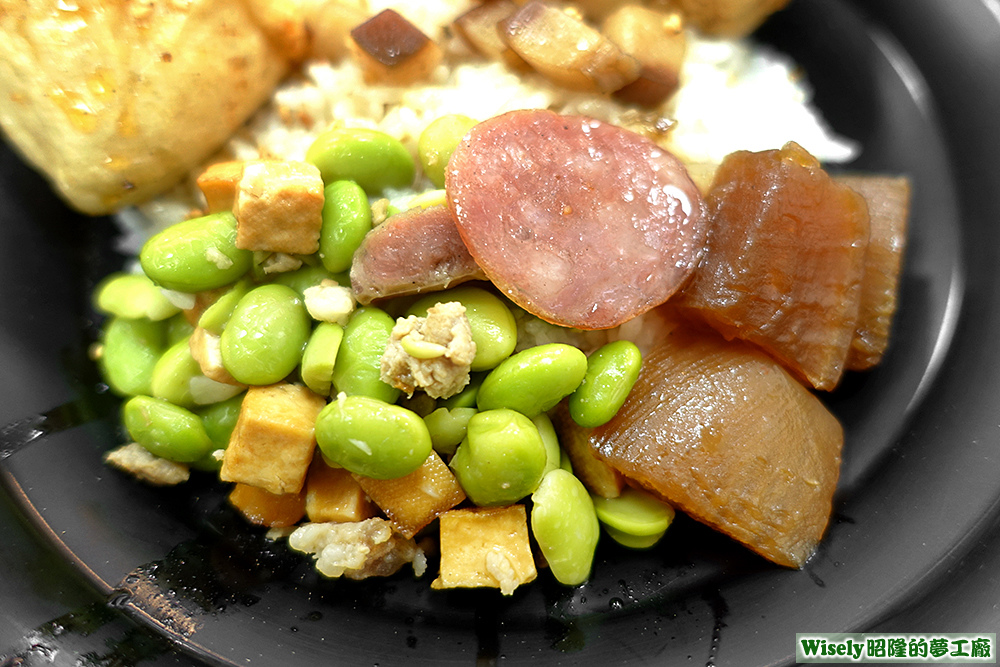 蠶豆豆干、香腸、滷白蘿蔔