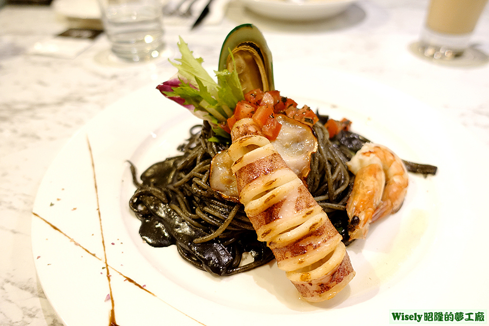 墨香海鮮義大利麵 墨香海鮮義大利麵