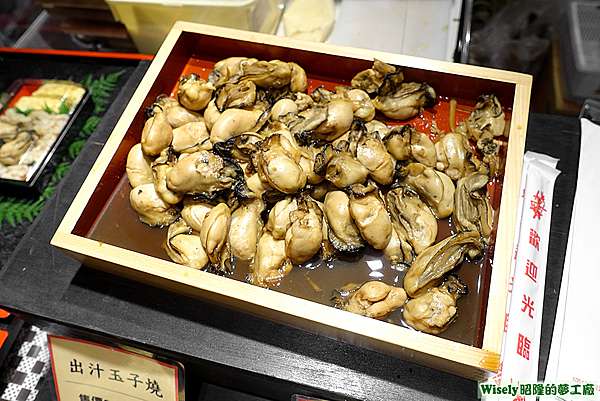 台中 新光三越 台中中港店 日本商品展 第九回 日本職人現場演出 店家忠實呈現料理風味 可惜不是大胃王可以吃遍整場日本美食 另外還有許多日本商品攤位可以逛喔