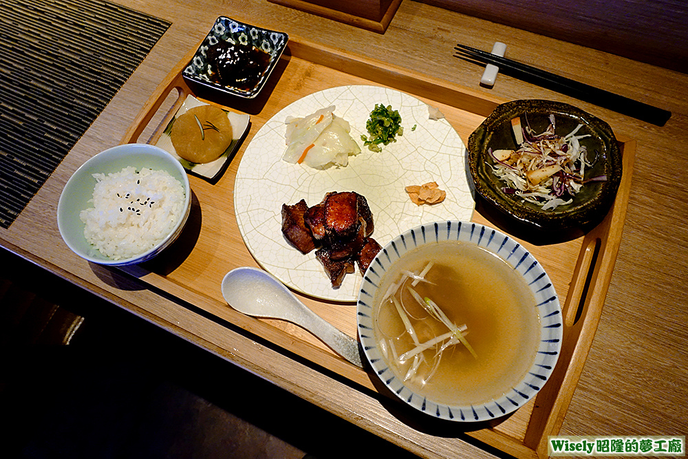 骰子牛たん定食